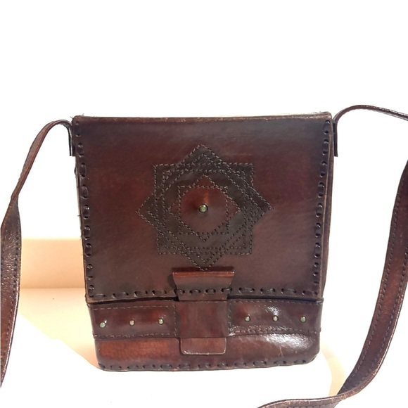 Vintage handmade Brown Leather Crossbody Bag - Picture 6 of 11